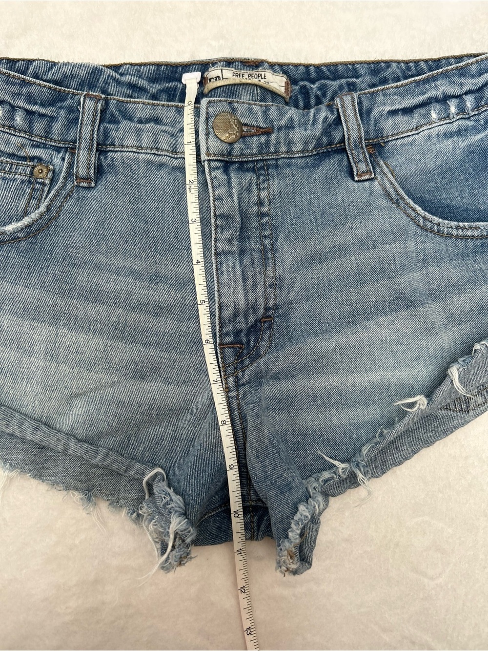Free People Size 27 High Waist Boho Cowgirl Thrashed Denim Jean Booty Shorts - Picture 5 of 8
